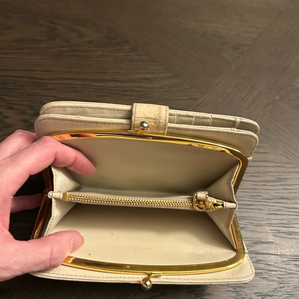 Miu Miu Beige Crocodile-Embossed Wallet - Picture 6 of 13